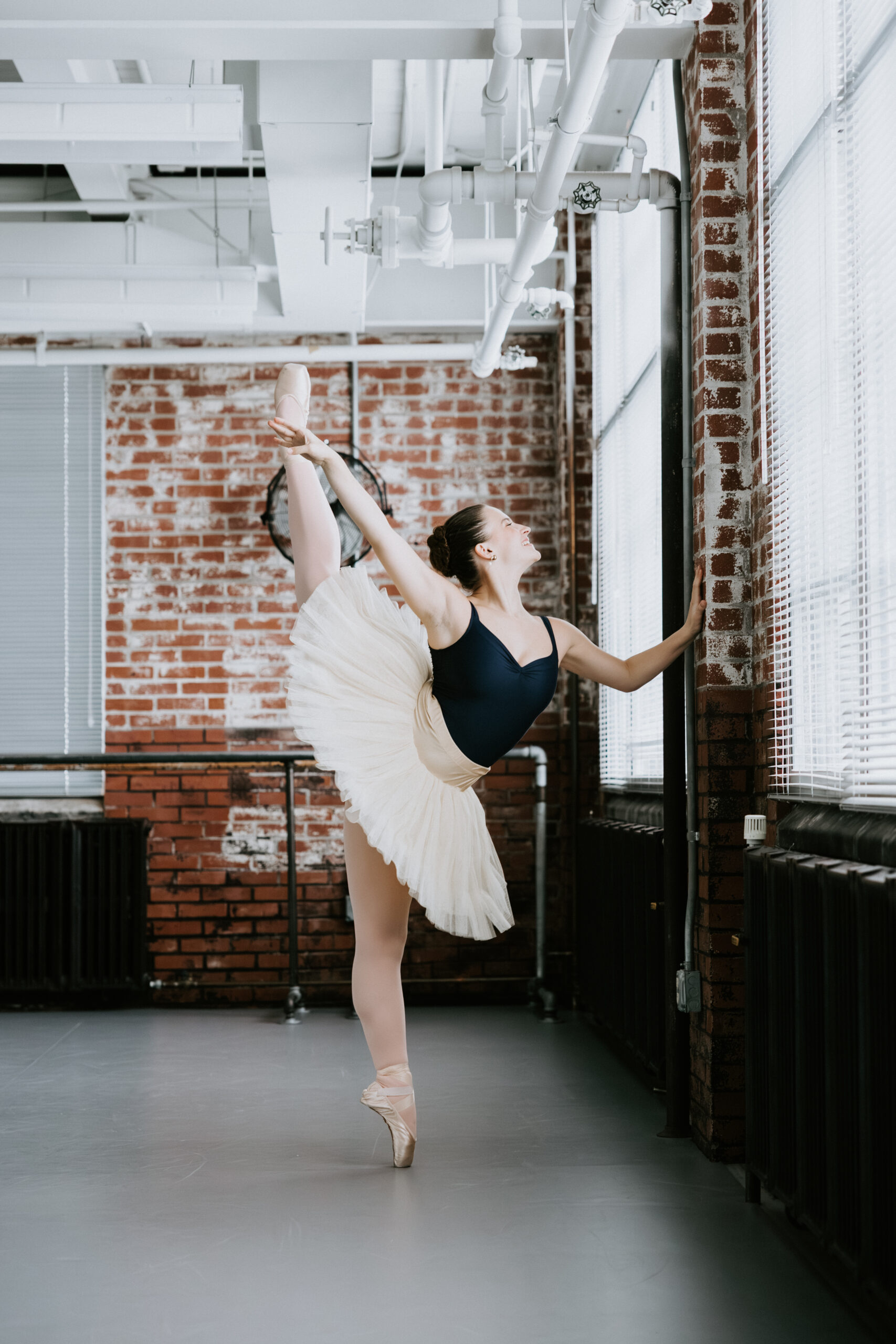 Evie_Summer_2025_Arabesque